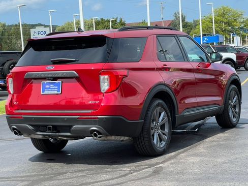 Certified 2023 Ford Explorer XLT w/ Equipment Group 202A AWD/4WD image 11