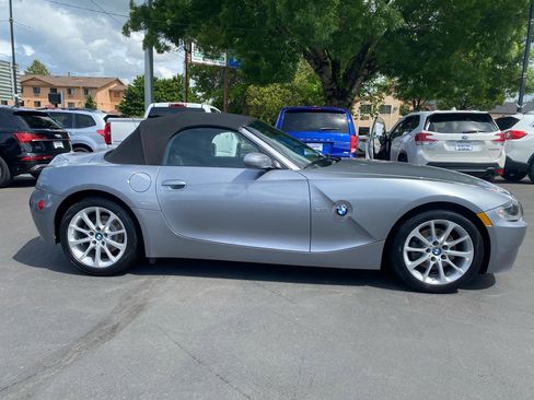 Used 2007 BMW Z4 3.0i RWD image 8