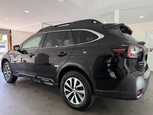 Used 2023 Subaru Outback Premium AWD/4WD image 5