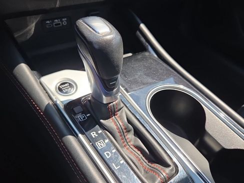 Used 2024 Nissan Altima 2.5 SR FWD image 51