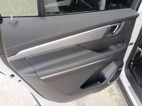 New 2026 Buick Enclave Preferred w/ LPO, Floor Liner Package FWD image 14