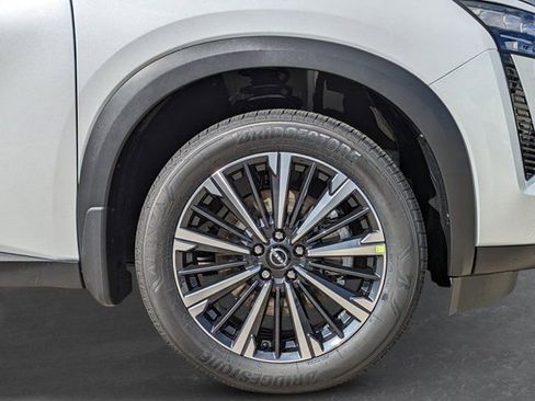 New 2026 Nissan Pathfinder Platinum image 9