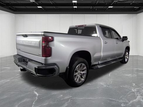 Used 2020 Chevrolet Silverado 1500 LTZ AWD/4WD image 5