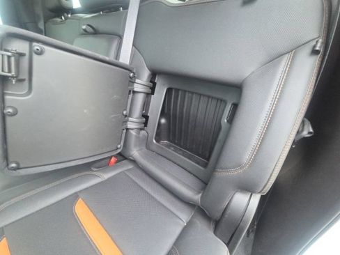 Used 2022 GMC Sierra 1500 AT4 w/ AT4 Premium Package AWD/4WD image 16