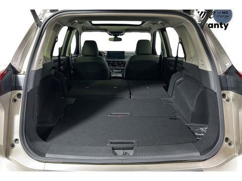 Used 2024 Nissan Rogue SL w/ SL Premium Package image 19