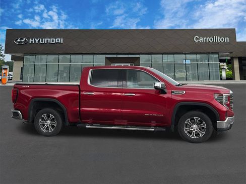 Used 2022 GMC Sierra 1500 SLT w/ SLT Convenience Package AWD/4WD image 4