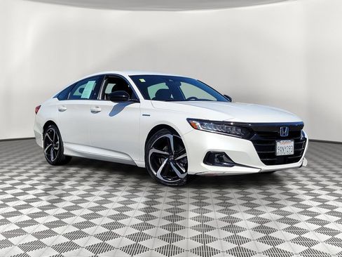 Used 2022 Honda Accord Sport image 2