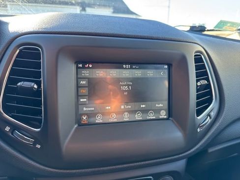 Used 2017 Jeep Compass Latitude w/ Popular Equipment Group image 26