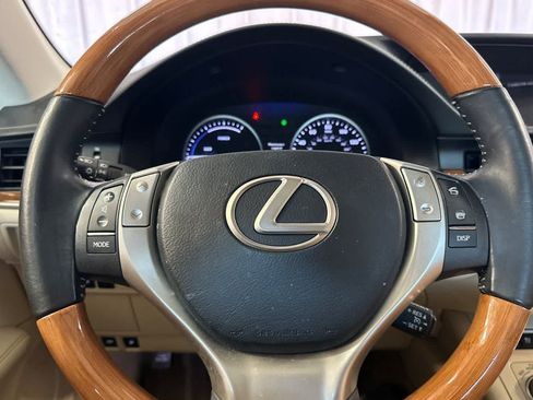 Used 2014 Lexus ES 300h w/ Premium Package w/Bamboo Trim FWD image 25