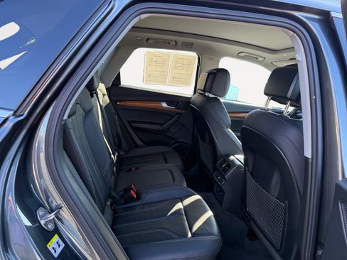 Used 2023 Audi Q5 e Premium Plus image 18