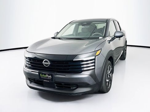 Used 2025 Nissan Kicks SV FWD image 3