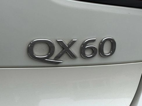 Used 2016 INFINITI QX60 FWD w/ Deluxe Technology Package image 10