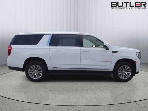 Used 2024 GMC Yukon XL Denali RWD image 7