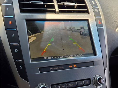Used 2019 Lincoln MKZ Premiere FWD image 26