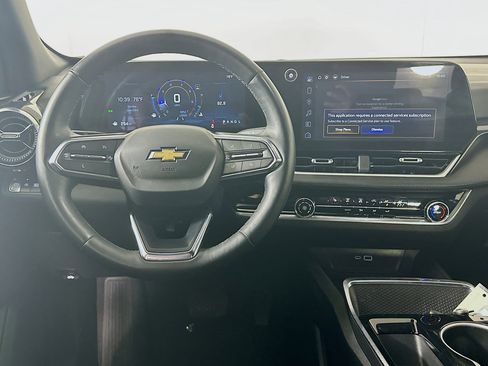 Used 2025 Chevrolet Equinox LT image 18