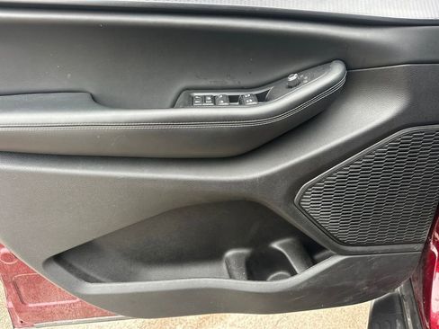 Used 2023 Jeep Grand Cherokee Altitude image 13