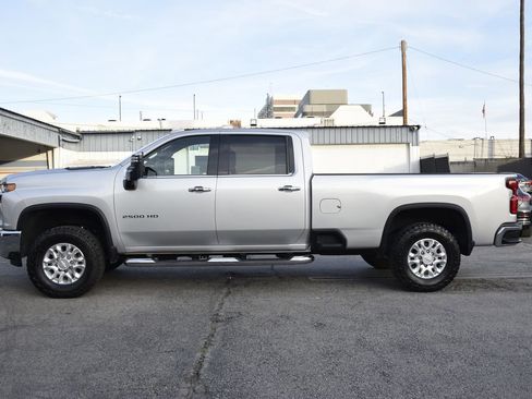 Used 2020 Chevrolet Silverado 2500 LTZ w/ LTZ Convenience Package image 4