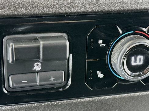 Used 2025 Chevrolet Silverado 2500 LT AWD/4WD image 18