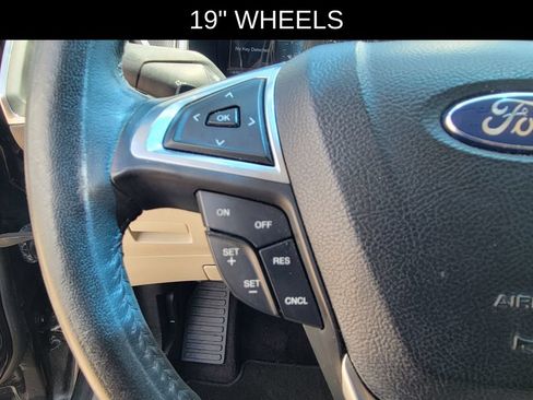 Used 2015 Ford Edge Titanium FWD image 21