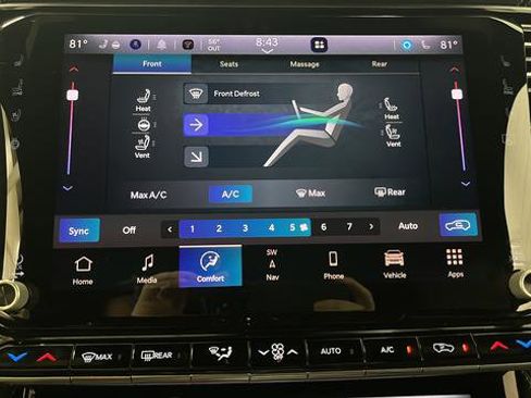 Used 2023 Jeep Grand Wagoneer 4WD w/ Flexible Seating Group image 18