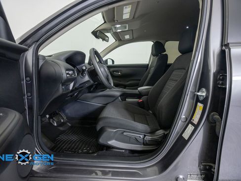 Used 2024 Honda HR-V LX image 11