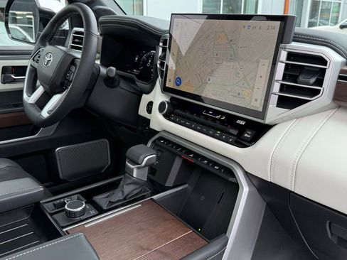 Used 2025 Toyota Sequoia Capstone image 23