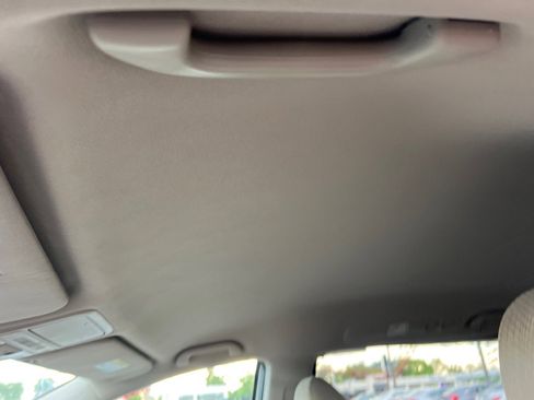 Used 2015 Honda Odyssey LX image 36