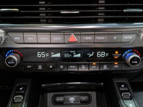 Used 2021 Kia Telluride SX w/ SX Prestige Package AWD/4WD image 23