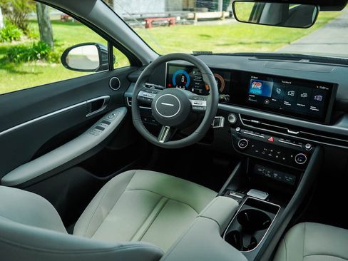 New 2026 Hyundai Sonata SEL AWD/4WD image 13