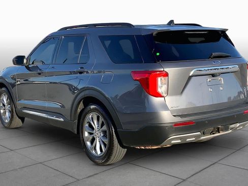 Used 2022 Ford Explorer XLT w/ Equipment Group 202A image 12