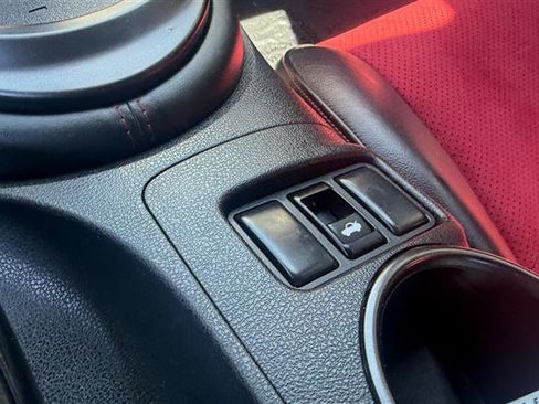 Used 2018 Nissan 370Z NISMO RWD image 24