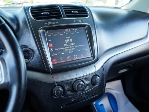Used 2019 Dodge Journey Crossroad AWD/4WD image 7