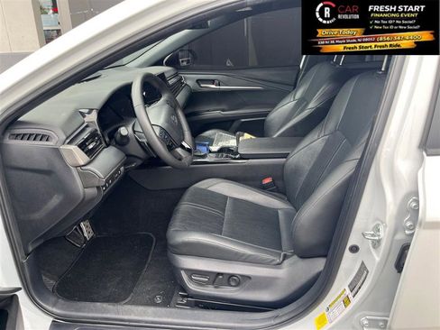 Used 2025 Toyota Camry XSE FWD image 8