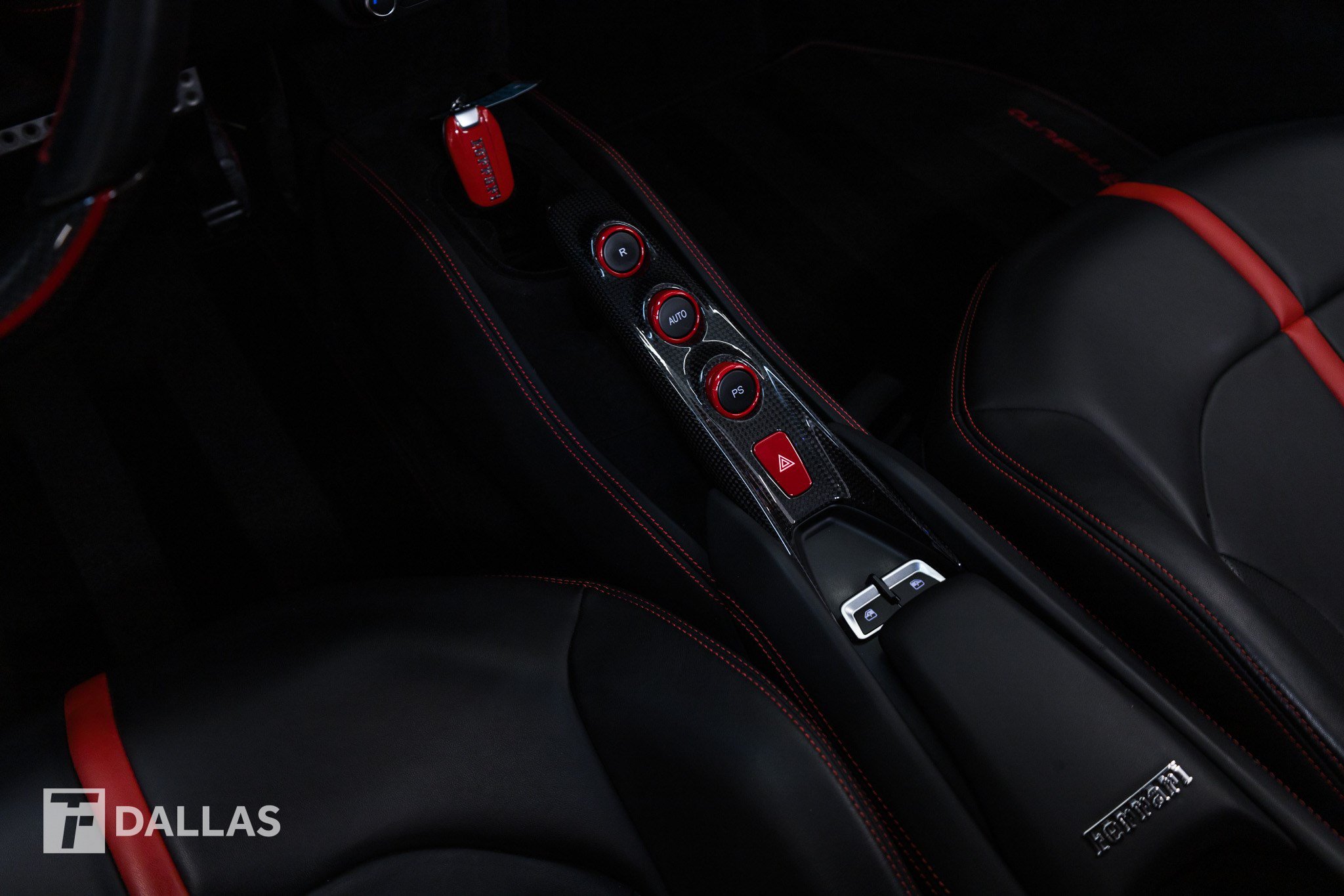 Used 2020 Ferrari F8 Tributo RWD image 33