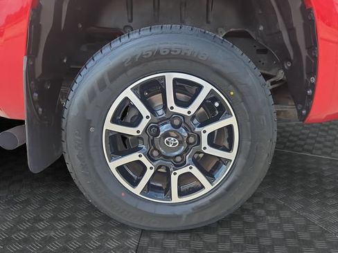 Used 2015 Toyota Tundra SR5 w/ SR5 Upgrade Package RWD image 34