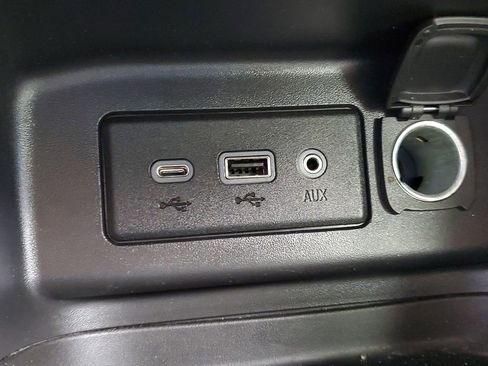 Used 2023 Chevrolet Equinox LS w/ LS Convenience Package image 31