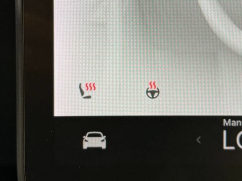 Used 2021 Tesla Model Y Long Range AWD/4WD image 19