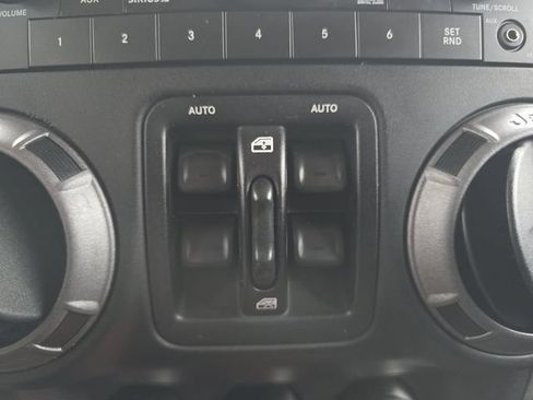 Used 2017 Jeep Wrangler Unlimited Sport w/ Quick Order Package 24S AWD/4WD image 21