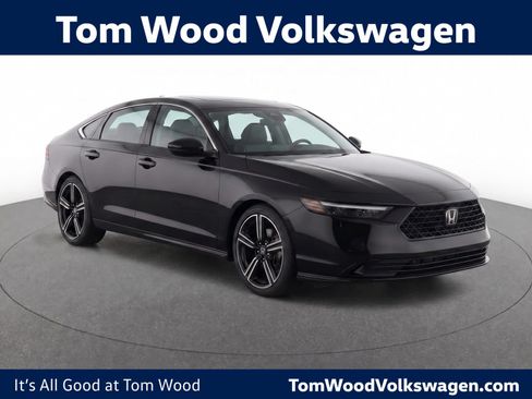 Used 2023 Honda Accord Sport image 1