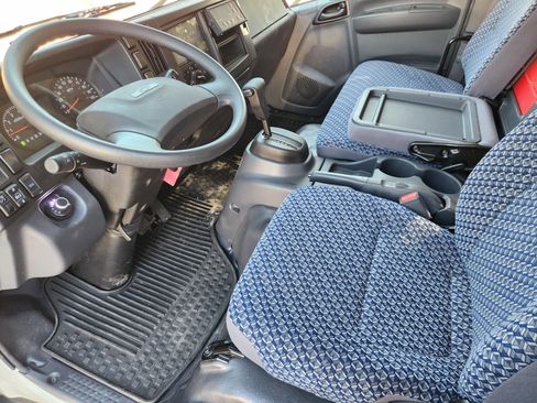 New 2024 Chevrolet Low Cab Forward image 4