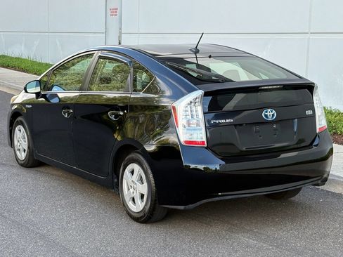 Used 2011 Toyota Prius Three w/ Navigation Pkg FWD image 4