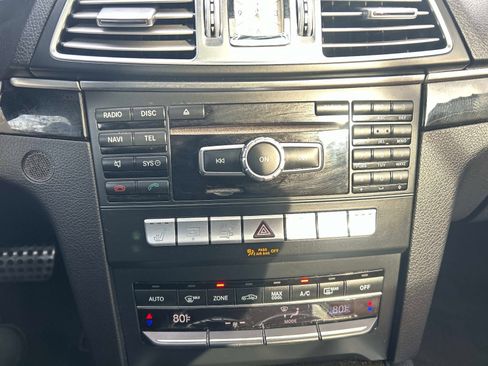 Used 2015 Mercedes-Benz E 400 4MATIC Coupe image 30