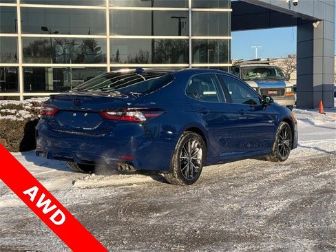 Used 2023 Toyota Camry SE w/ Blackout Package (TMS) image 3