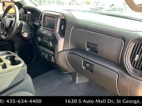 Used 2021 Chevrolet Silverado 1500 Custom AWD/4WD image 23
