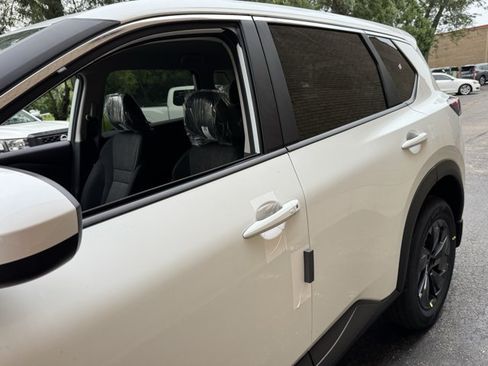 New 2026 Nissan Rogue SV AWD/4WD image 26