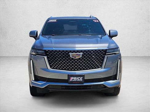 Used 2022 Cadillac Escalade ESV Premium Luxury w/ Performance Package AWD/4WD image 2