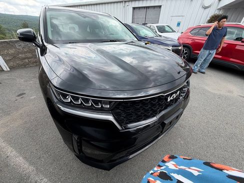 Used 2023 Kia Sorento EX AWD/4WD image 7