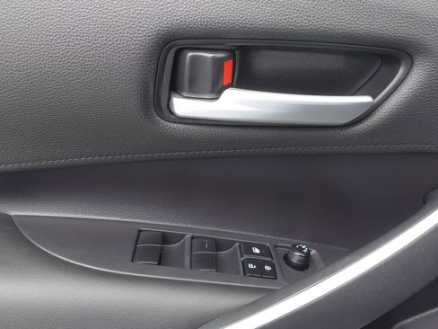 Used 2020 Toyota Corolla SE image 11