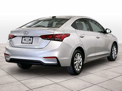 Used 2022 Hyundai Accent SEL FWD image 11