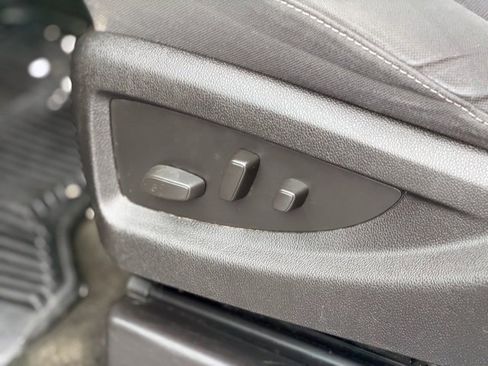 Used 2015 Chevrolet Silverado 2500 LT w/ LT Convenience Package image 8